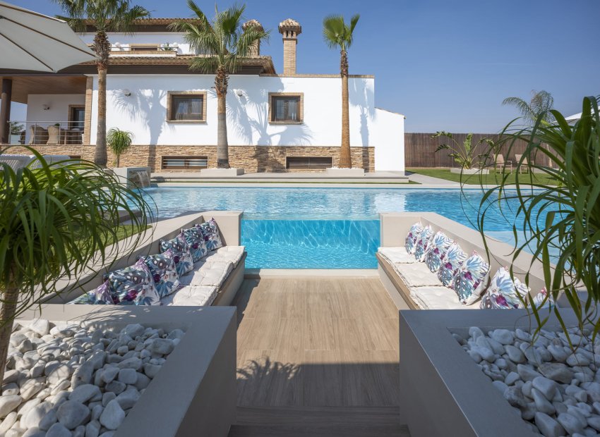 Obra nueva - Villa - Jerónimo y Avileses