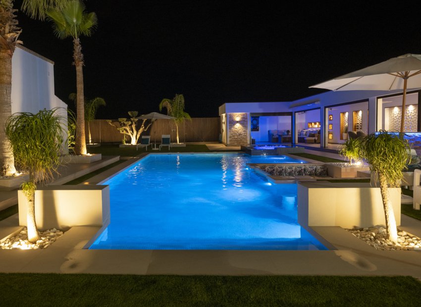 Obra nueva - Villa - Jerónimo y Avileses