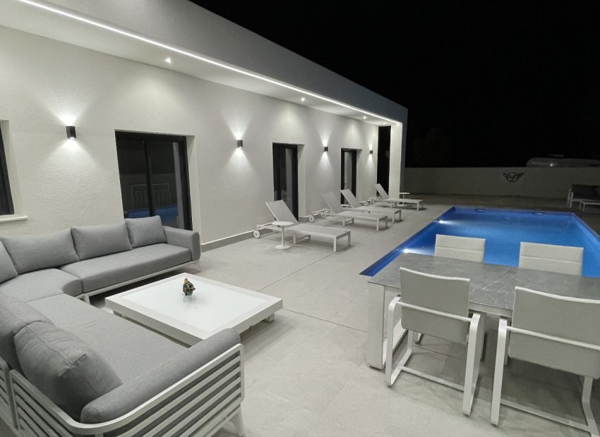 Obra nueva - Villa - La Romana