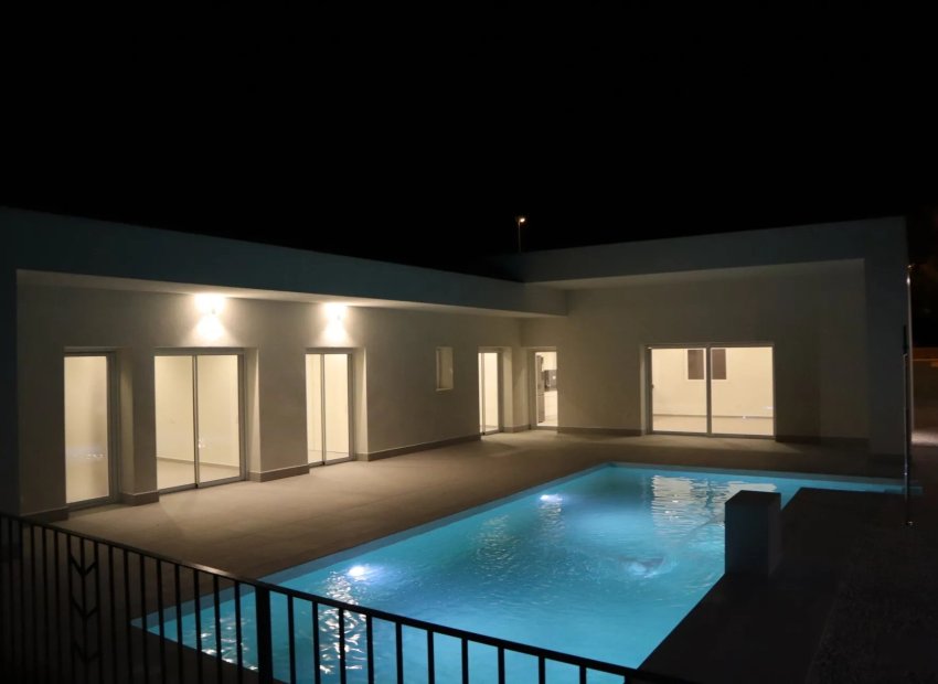 Obra nueva - Villa - La Romana