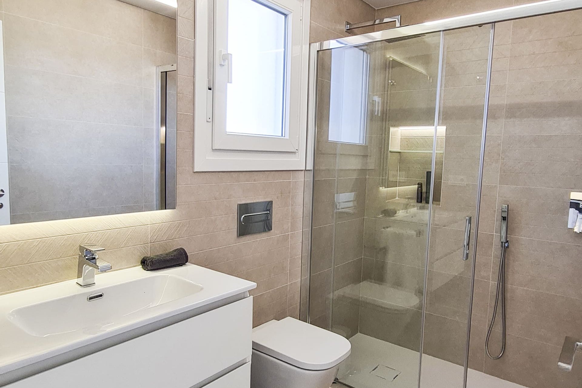 Obra nueva - Villa - Las Esperanzas