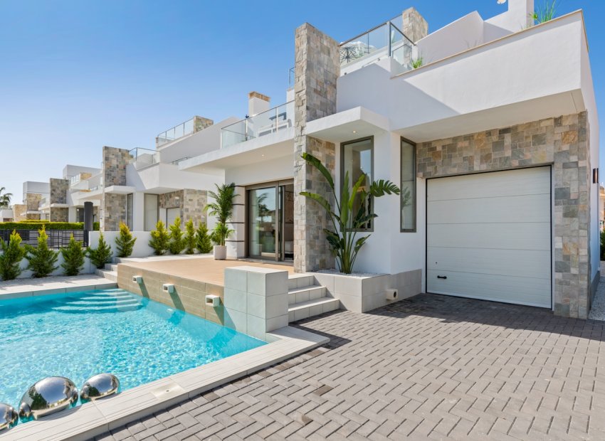 Obra nueva - Villa - Los Alcázares