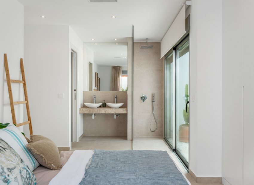 Obra nueva - Villa - Los Alcázares