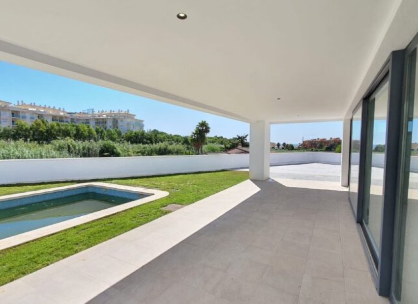 Obra nueva - Villa - Manilva