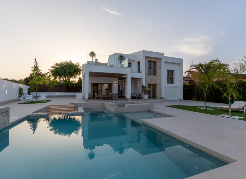 Obra nueva - Villa - Orihuela Costa