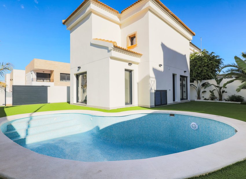 Obra nueva - Villa - Orihuela Costa