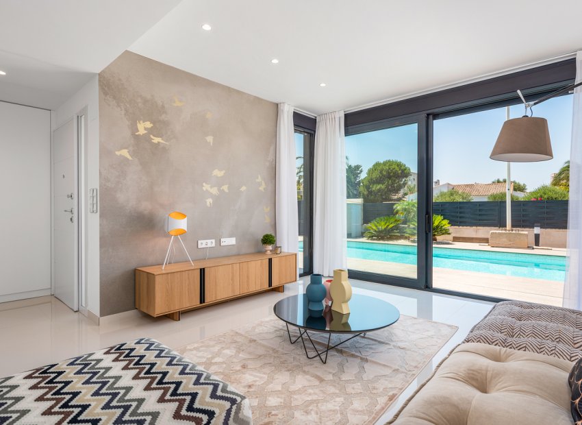 Obra nueva - Villa - Playa Paraiso