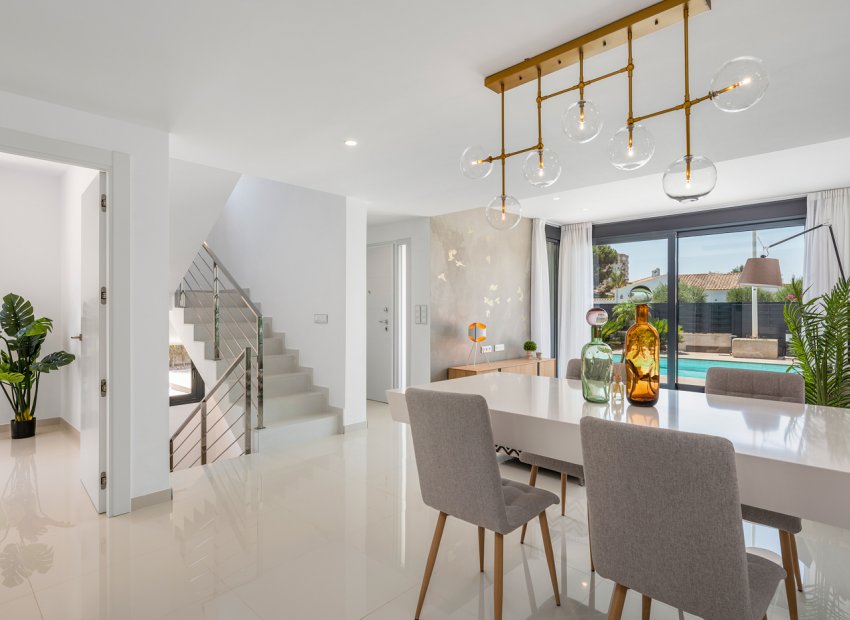 Obra nueva - Villa - Playa Paraiso