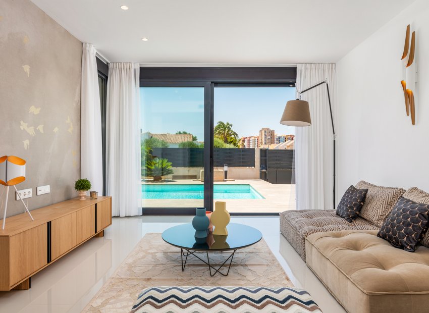 Obra nueva - Villa - Playa Paraiso