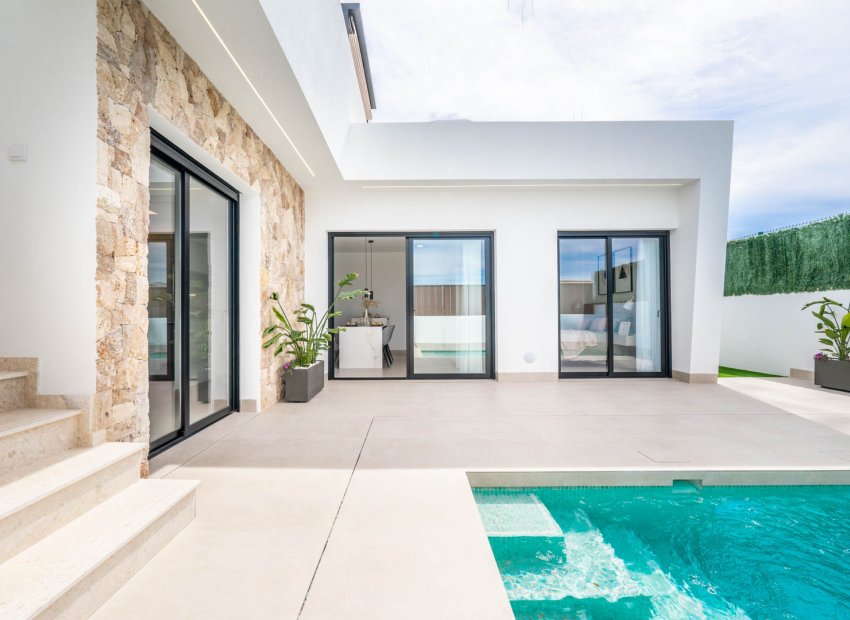 Obra nueva - Villa - Roldán