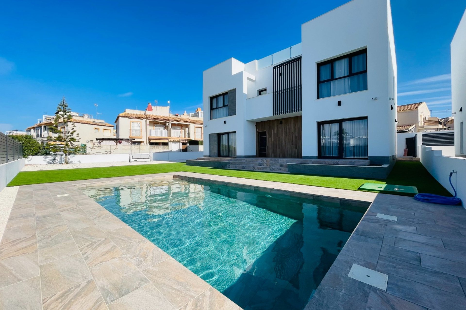 Obra nueva - Villa - Torrevieia - Torrevieja