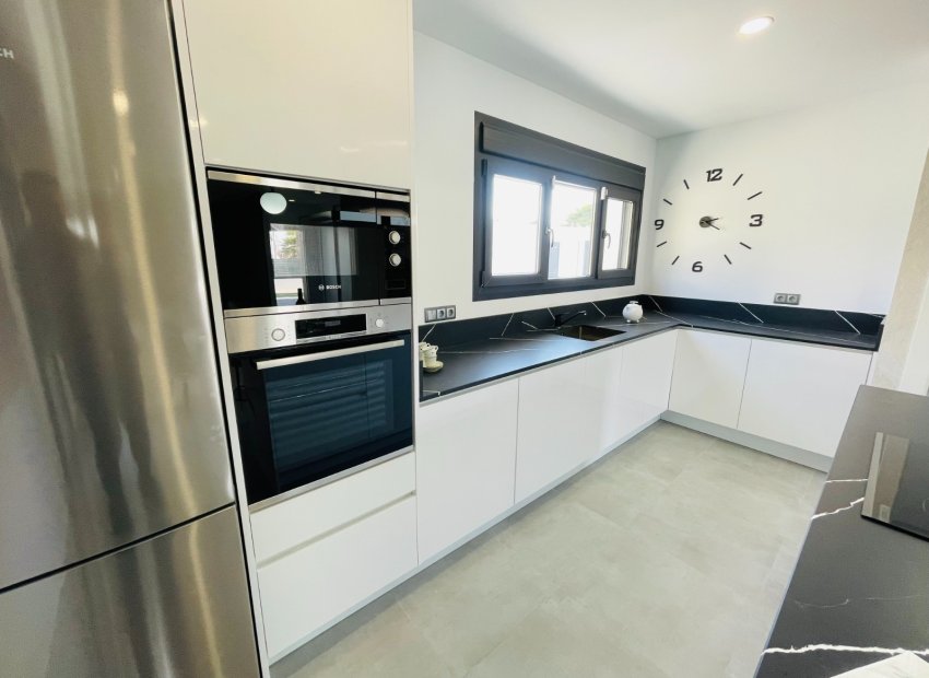 Obra nueva - Villa - Torrevieia - Torrevieja