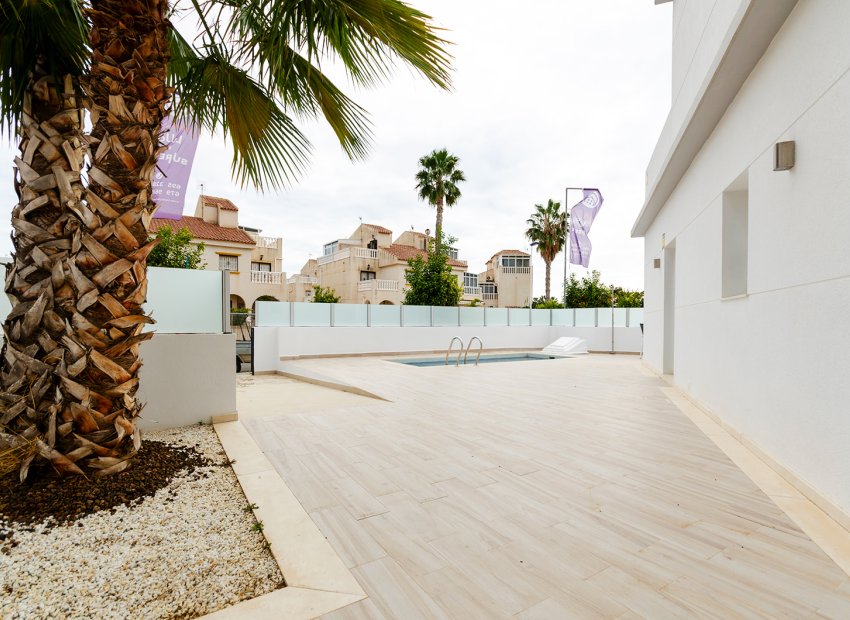 Obra nueva - Villa - Torrevieia - Torrevieja