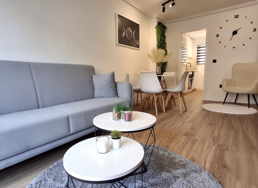 Resale - Apartment / Duplex - Torrevieia - Torrevieja