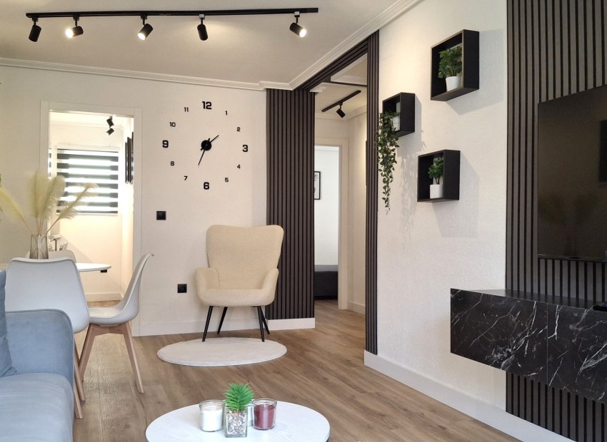 Resale - Apartment / Duplex - Torrevieia - Torrevieja