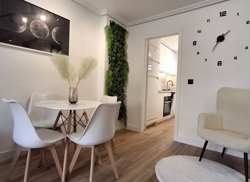 Resale - Apartment / Duplex - Torrevieia - Torrevieja
