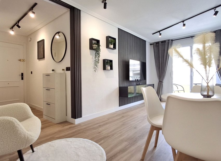 Resale - Apartment / Duplex - Torrevieia - Torrevieja