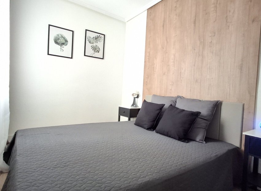 Resale - Apartment / Duplex - Torrevieia - Torrevieja