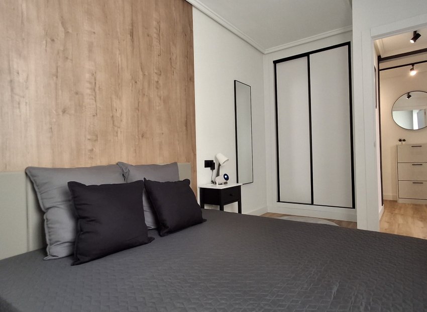 Resale - Apartment / Duplex - Torrevieia - Torrevieja