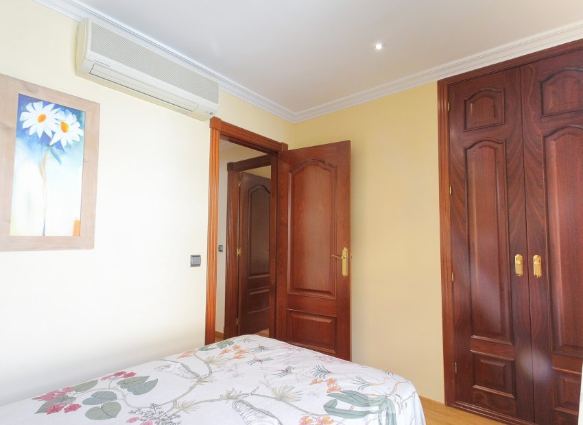 Resale - Apartment / flat - Alicante - Center