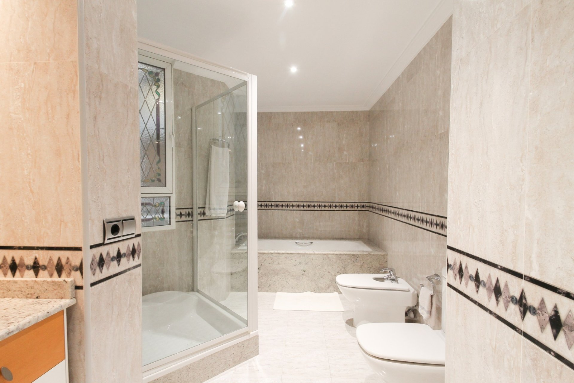 Resale - Apartment / flat - Alicante - Center