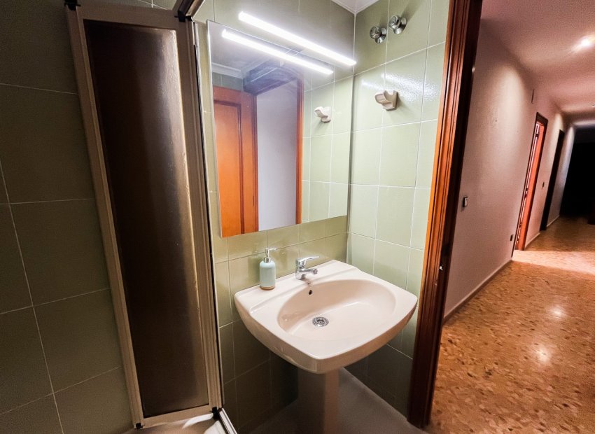 Resale - Apartment / flat - Alicante - Center