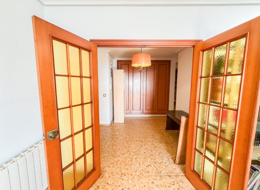 Resale - Apartment / flat - Alicante - Center