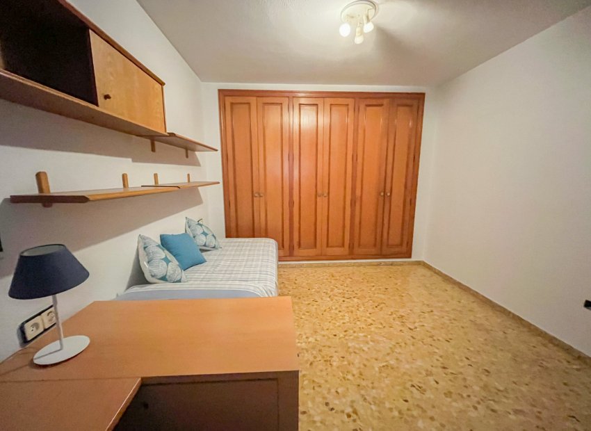 Resale - Apartment / flat - Alicante - Center
