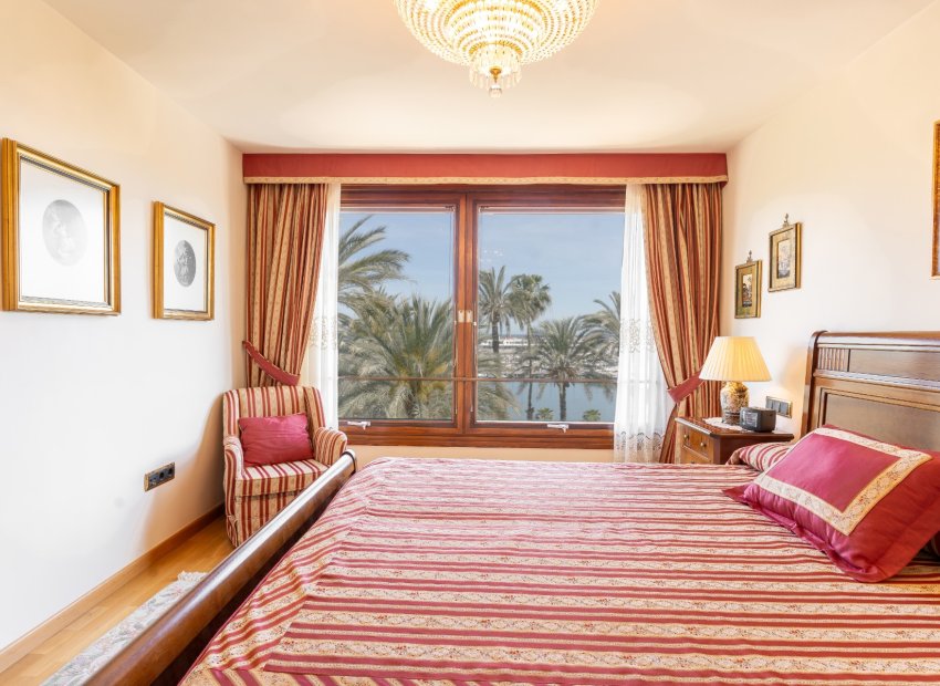 Resale - Apartment / flat - Alicante - Center