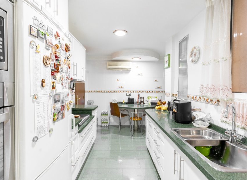 Resale - Apartment / flat - Alicante - Center