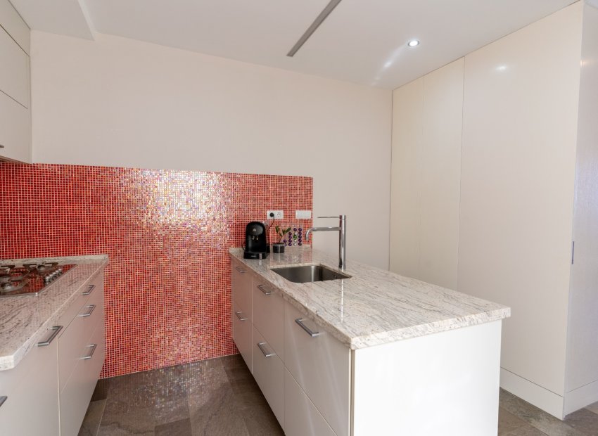 Resale - Apartment / flat - Alicante - Center