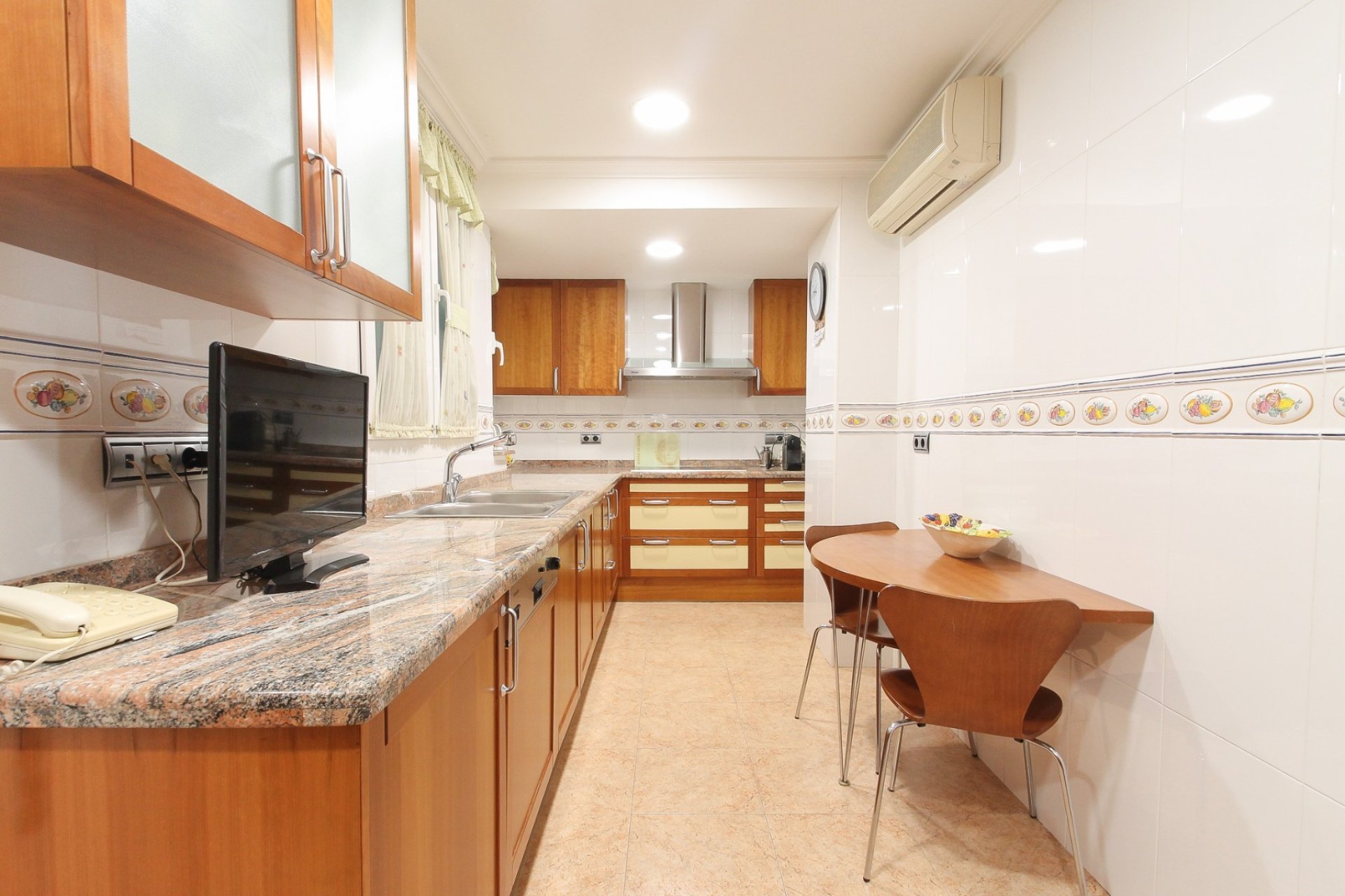 Resale - Apartment / flat - Alicante - - Centro  -