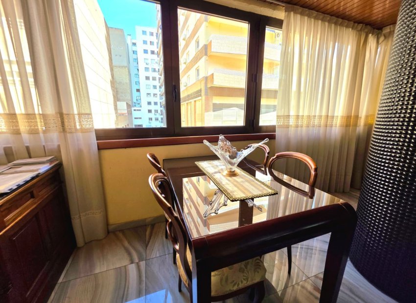 Resale - Apartment / flat - Alicante - Centro
