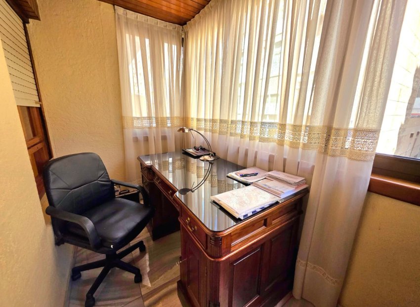 Resale - Apartment / flat - Alicante - Centro