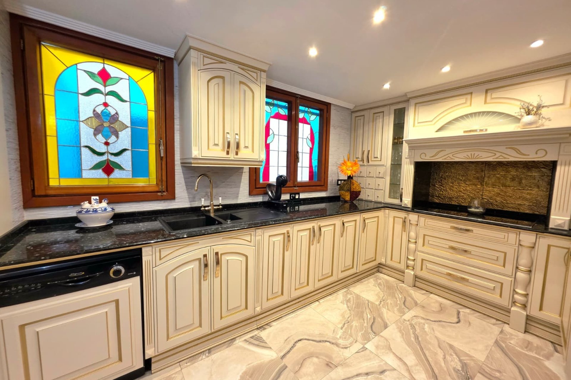 Resale - Apartment / flat - Alicante - Centro