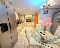 Resale - Apartment / flat - Alicante - Centro