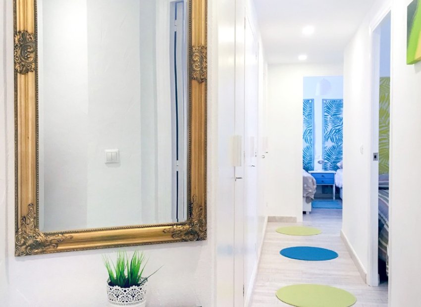 Resale - Apartment / flat - Alicante - Mercado