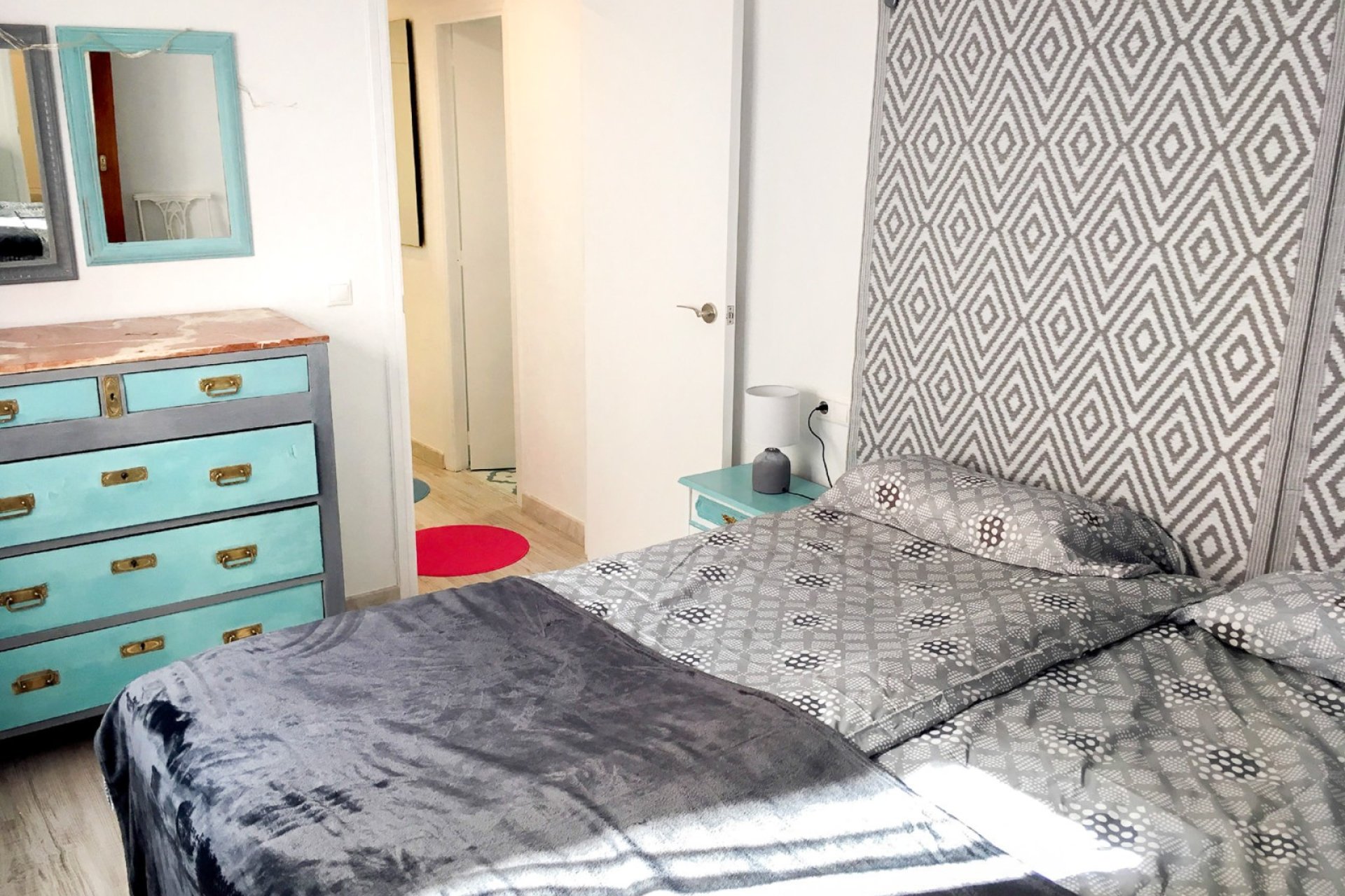 Resale - Apartment / flat - Alicante - Mercado