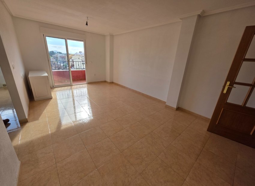 Resale - Apartment / flat - Almoradí - Center