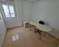 Resale - Apartment / flat - Almoradí - Center