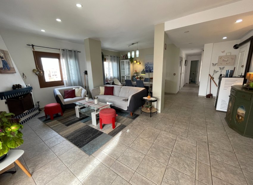 Resale - Apartment / flat - Almoradí - Center