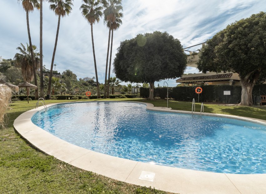 Resale - Apartment / flat - Benahavís - La Quinta