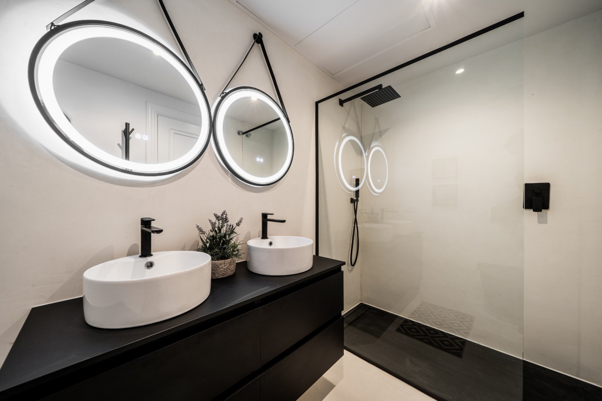 Resale - Apartment / flat - Benahavís - La Quinta