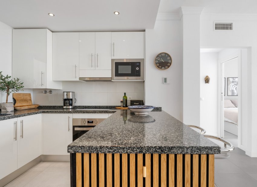 Resale - Apartment / flat - Benahavís - La Quinta