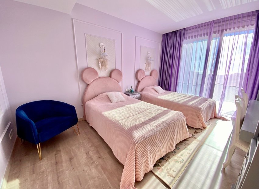 Resale - Apartment / flat - Benahavís - La Quinta