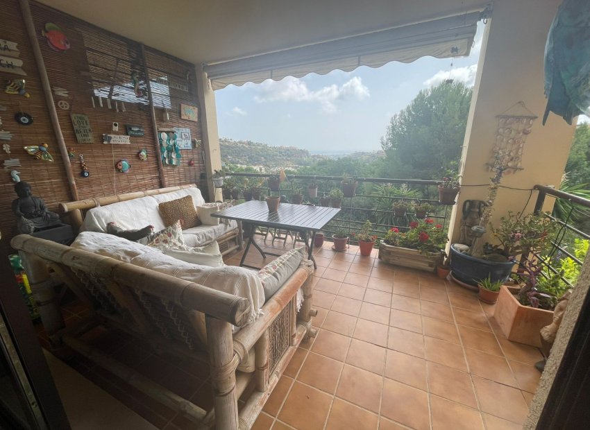 Resale - Apartment / flat - Benahavís - Los Arqueros