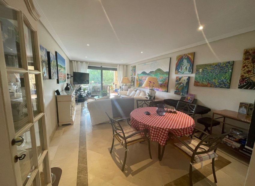 Resale - Apartment / flat - Benahavís - Los Arqueros