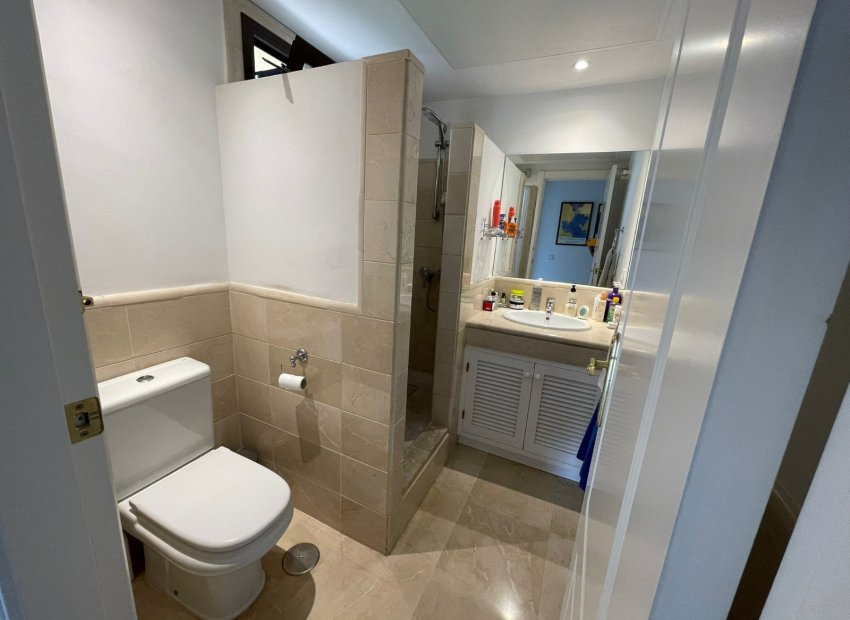 Resale - Apartment / flat - Benahavís - Los Arqueros