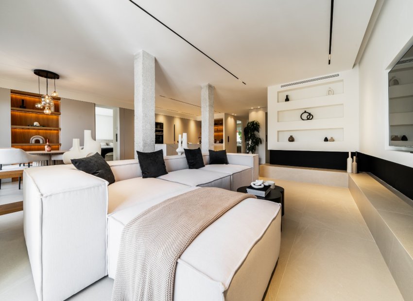 Resale - Apartment / flat - Benahavís - Puerto de los Almendros