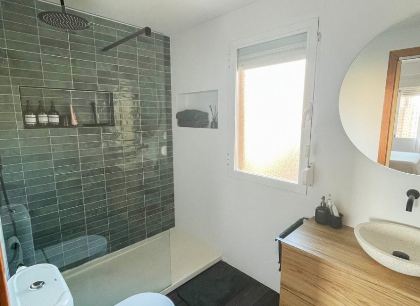 Resale - Apartment / flat - Benidorm - Levante